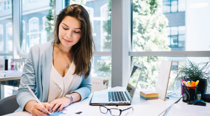 Praca w święto w nadgodzinach